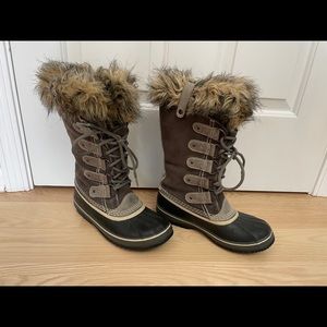 Sorel Joan of Arctic winter boots women’s size 8